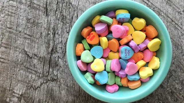 Hindari 4 Makanan Ini untuk Cegah Masalah Jerawat Meradang