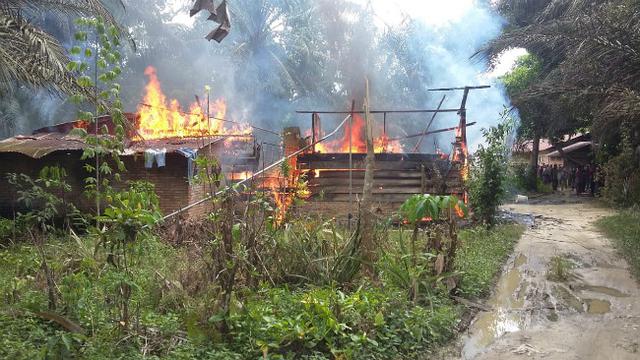 Aksi Anak Bakar Rumah di Langkat