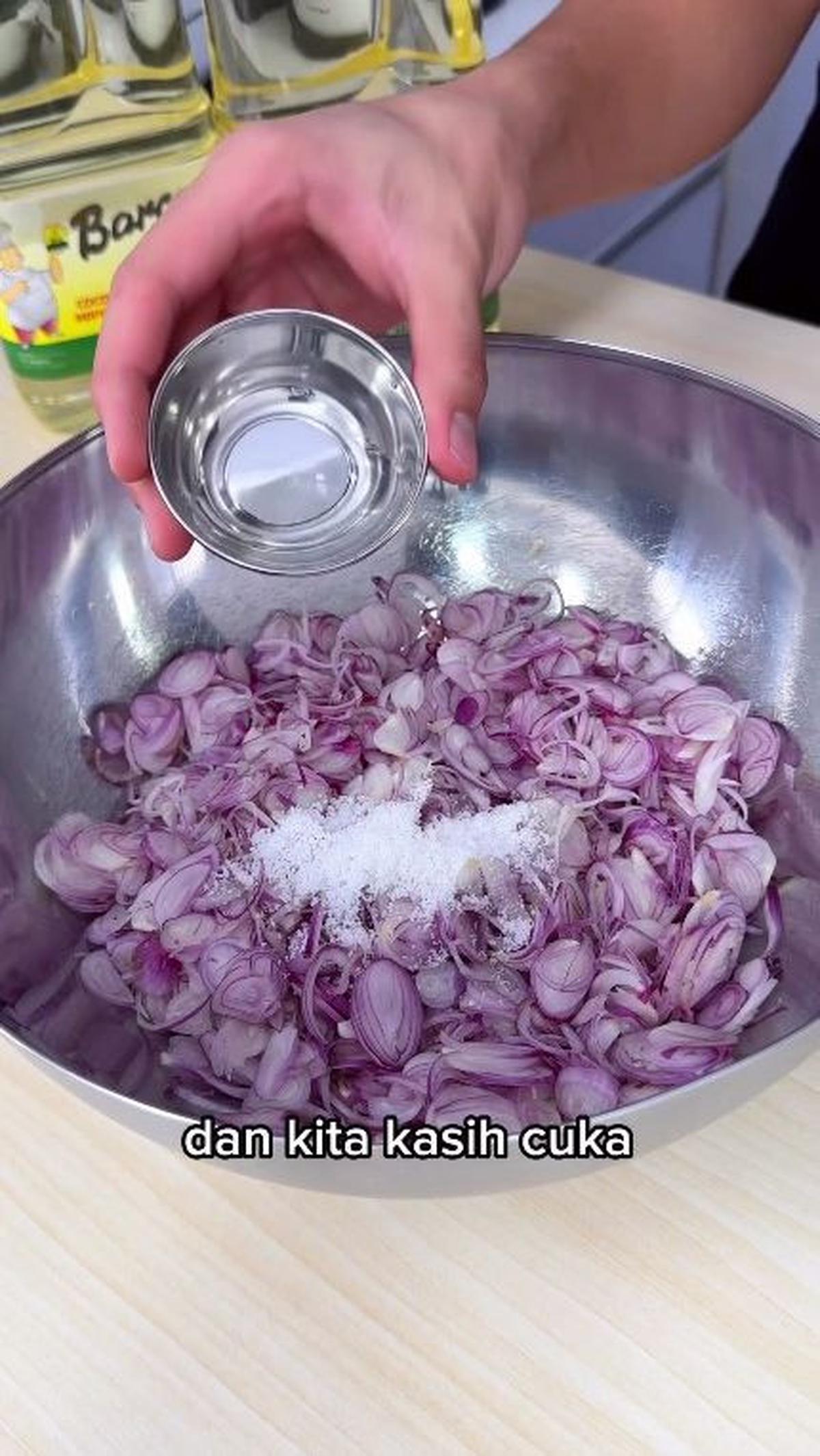 Campur Bawang Merah dengan Garam dan Cuka