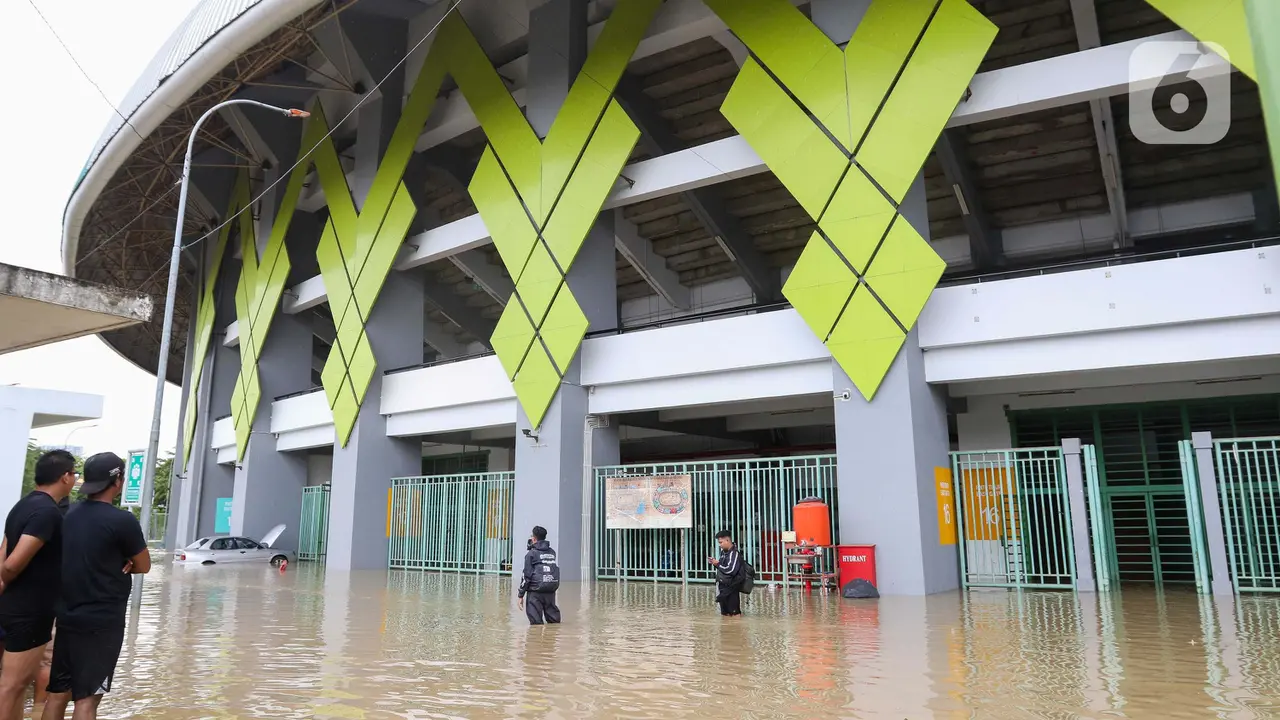 Stadion Patriot Chandrabhaga Bekasi Kebanjiran, Laga Jakarta vs PSIS Semarang Ditunda