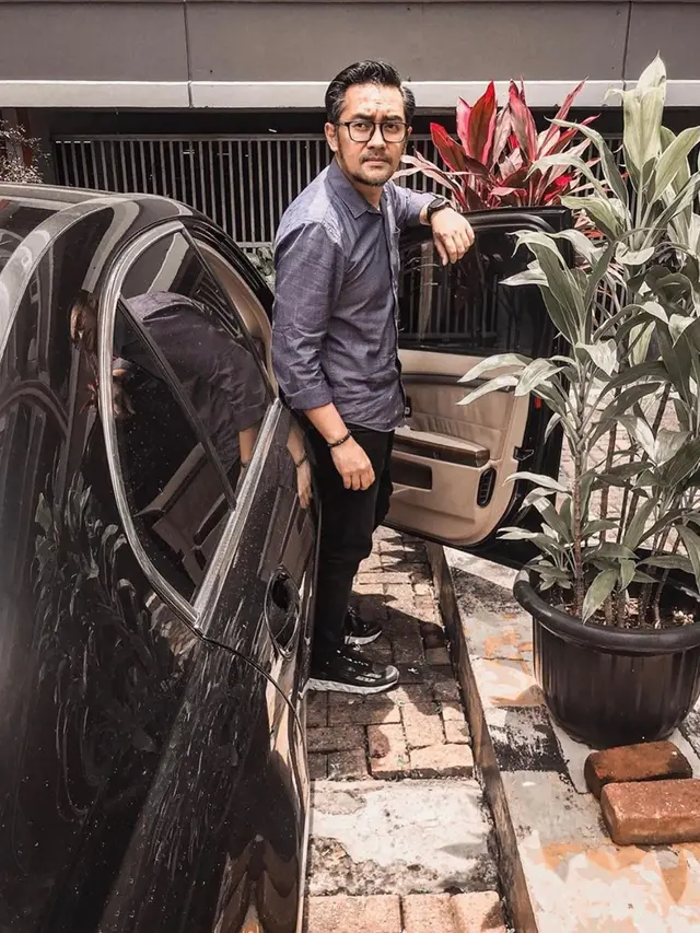 Prabu Revolusi. (Foto: Instagram @zeezeeshahab)