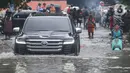 BPBD DKI Jakarta juga mencatat ada sembilan rukun tetangga (RT) dan 29 ruas jalan di Ibu Kota terendam banjir, Rabu (14/2/2024) pagi. (merdeka.com/Arie Basuki)
