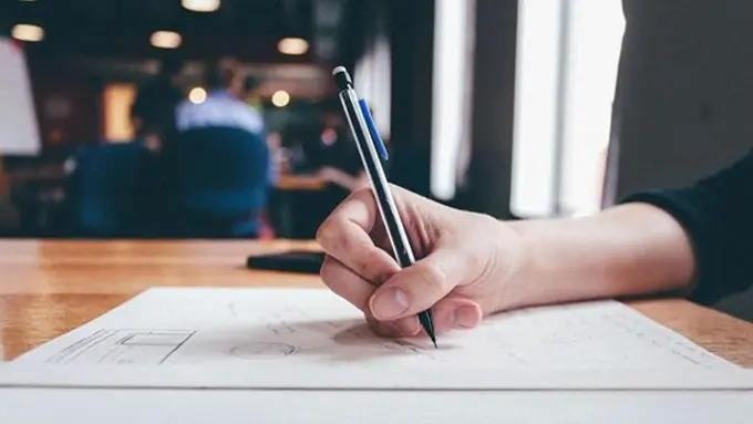 [bintang] Miring ke Mana Tulisanmu? Yuk, Temukan Artinya di Sini!