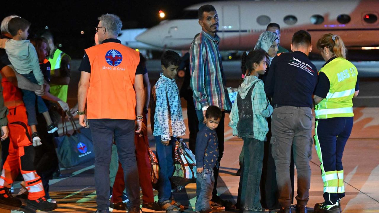 FOTO: Italia Evakuasi Ratusan Warga Gaza, Termasuk 30 Anak untuk Perawatan Medis