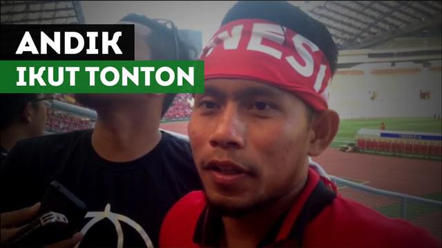 Berita video pemain Timnas Indonesia, Andik Vermansah, ikut tonton langsung laga Timnas Indonesia U-22 melawan Kamboja di SEA Games 2017.