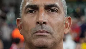 Pemecatan pelatih Swedia, Sabri Lamouchi menjadi kabar mengagetkan menyusul kekalahan telak tim mereka dari Swedia dalam laga Grup F Piala Dunia 2026, Senin (15/06/2026) dini hari WIB. (AP Photo/Moises Castillo)