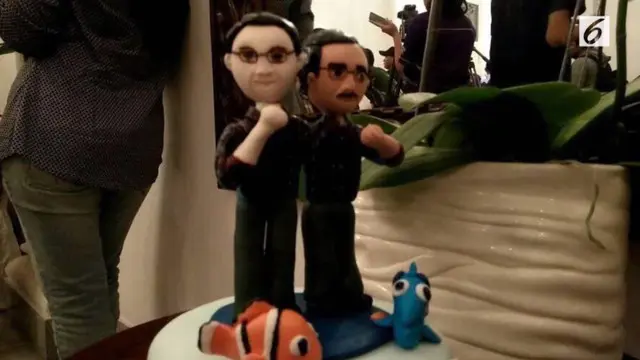 Dapat Kiriman Hadiah Kue Ikan Nemo Ahok Semringah 