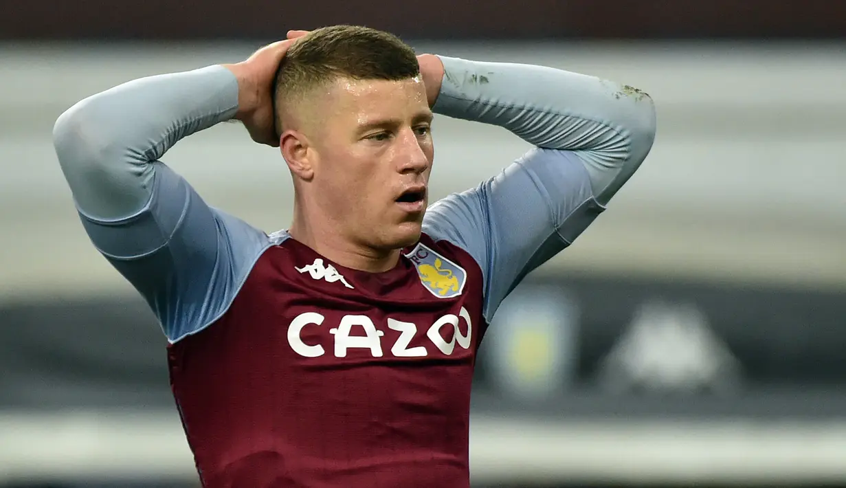 Ross Barkley. Gelandang serang yang mulai bersama Chelsea pada awal musim 2017/2018 musim ini dipinjamkan ke Aston Villa. Mustahil baginya untuk kembali ke Chelsea yang mempunyai lini tengah melimpah. (AFP/Rui Vieira/Pool)