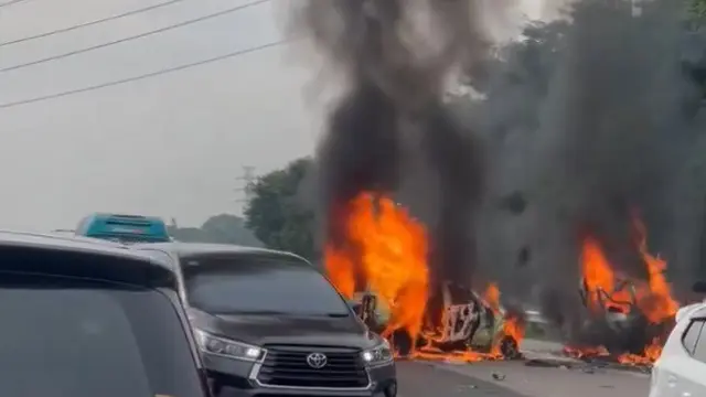 Tabrakan Beruntun di Tol Jakarta-Cikampek KM 58