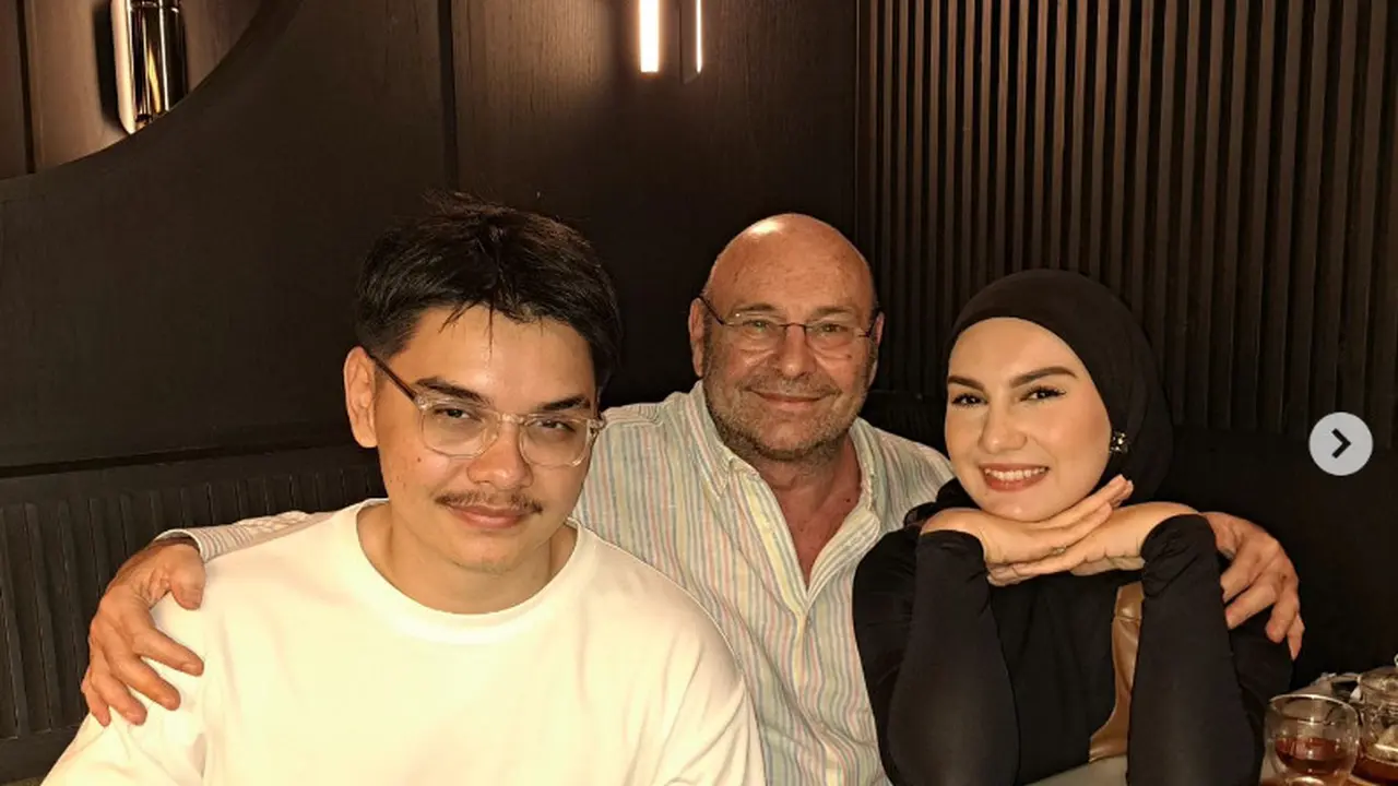 Irish Bella dan ayahnya, Johan De Beule