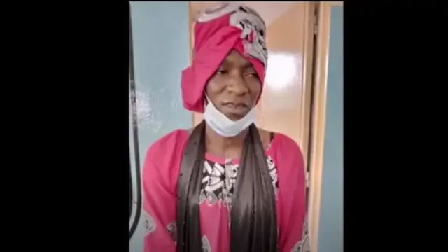 Seorang pria rela berpenampilan perempuan demi ujian pacarnya