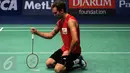 Tunggal putra Denmark, Jan O Jorgensen tertunduk saat melawan Lee Chong Wei (Malaysia) di final BCA Indonesia Open 2016, Jakarta, Minggu (5/6/2016). Jan O Jorgensen kalah 21-17, 19-21, 17-21. (Liputan6.com/Helmi Fithriansyah)