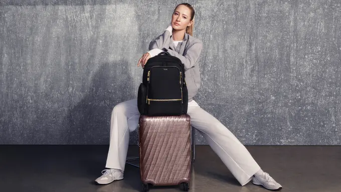 Nelly Korda dengan koleksi terbaru dari kampanye TUMI "Icons Tested"