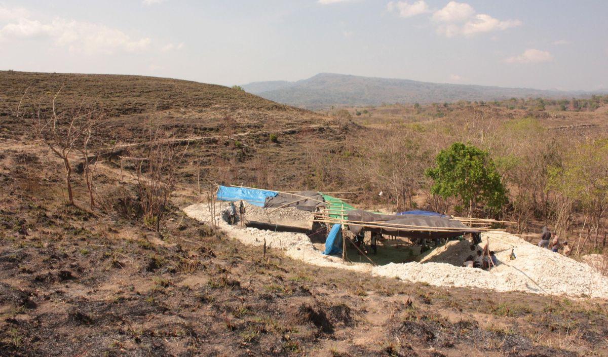 Suasana Situs Mata Menge, Cekungan So'a, Flores, Nusa Tenggara Timur (NTT), dalam foto tahun 2014 yang dirilis pada 6 Agustus 2024.&nbsp;Di lokasi tersebut ditemukan fosil berupa tulang lengan atas atau humerus milik Homo floresiensis, spesies manusia pur