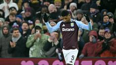 Marcus Rashford akhirnya menjalani debutnya bersama Aston Villa dalam pertandingan Piala FA melawan Tottenham Hotspur di Villa Park, Senin dini hari WIB (10/2/2025). Setelah menghabiskan karier profesionalnya bersama Manchester United sejak 2015, Rashford untuk pertama kalinya bermain untuk klub lain. (AFP/Justin Tallis)