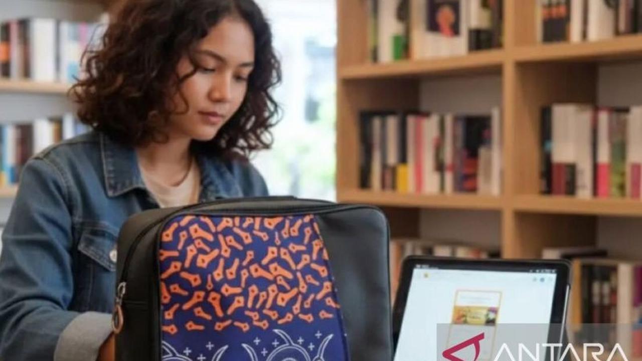 Akademisi Unpatti Perkenalkan Fesyen Etnik Maluku, Angkat Budaya Lokal ke Kancah Global