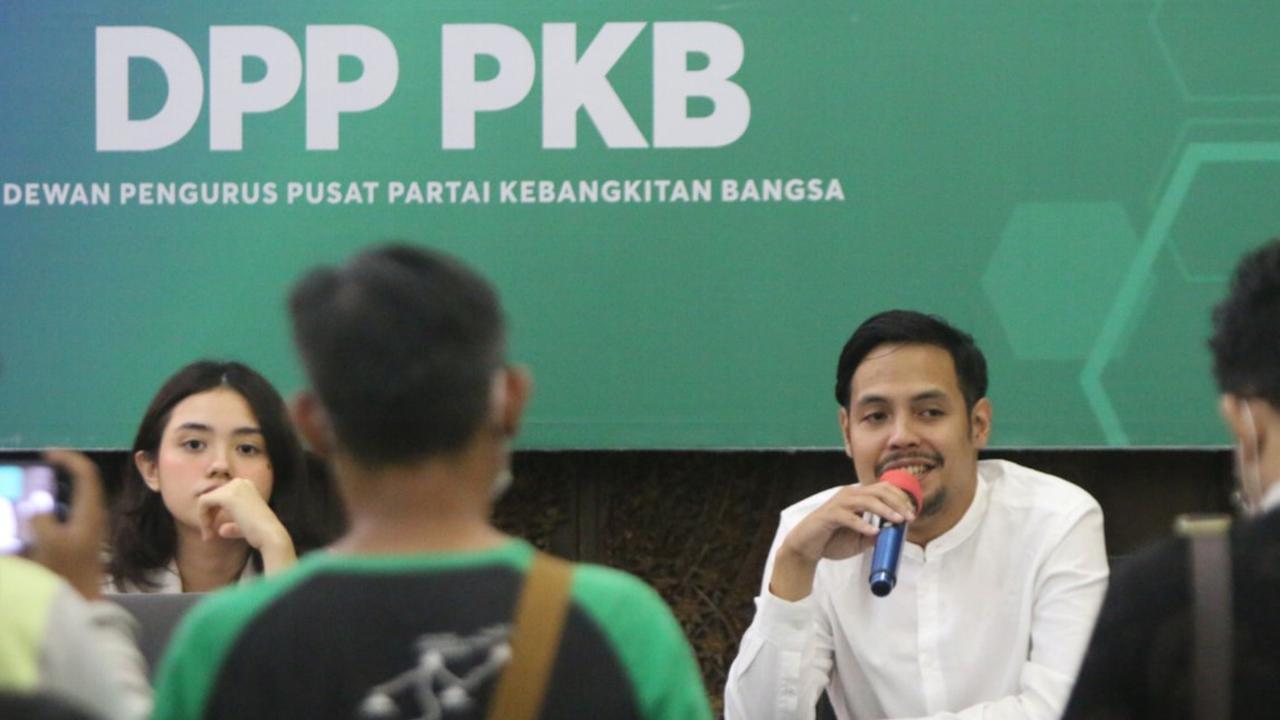 Juru Bicara (Jubir) muda Partai Kebangkitan Bangsa (PKB), Dira Martamin.