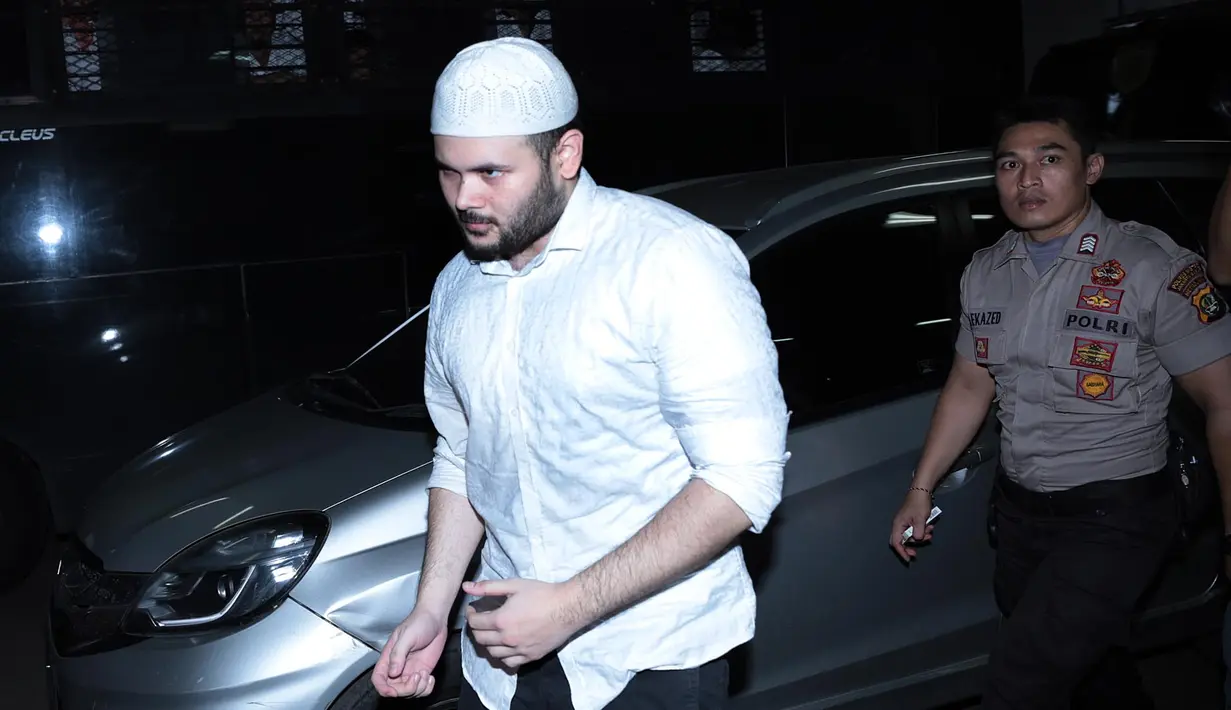 Dengan penolakan majelis hakim atas eksepsi yang diajukan pihak Ridho Rhoma, sidang pun akan kembali digelar pada 1 Agustus 2017 mendantang. Rencananya, sidang akan dilanjutkan‎ dengan agenda mendengarkan keterangan saksi. (Deki prayoga/Bintang.com)