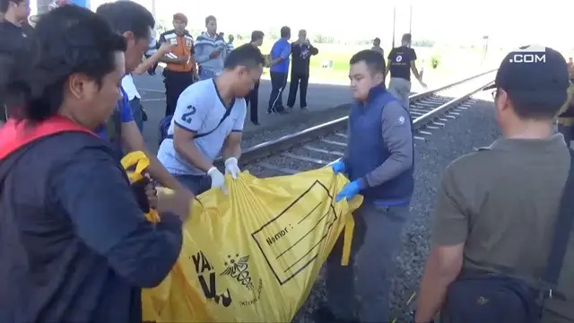 VIDEO: Putus Cinta, Pria Ini Tabrakkan Diri ke Kereta Api