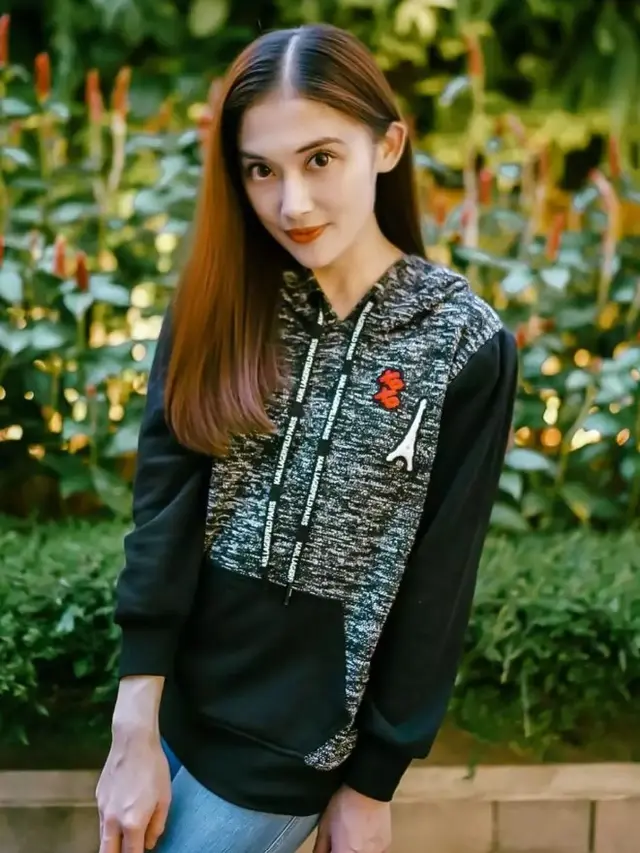 Masa belia Kartika Putri yang mirip Agnez Mo (Instagram/kartikadewi20)