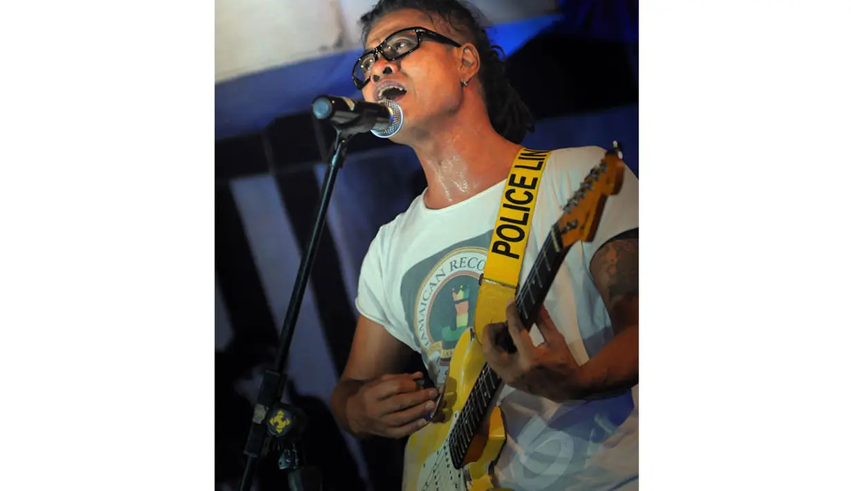 Bapak reggae Indonesia itu mengaku akan mengakhiri 'kebiasaan' golputnya di Pemilu 2014 mendatang, Rabu (28/5/14). (Liputan6.com/Faisal R Syam)