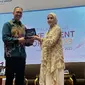 SEVP Retail Banking PT Bank Muamalat Indonesia Tbk Dedy Suryadi Dharmawan bersama Direktur Insight Investments Management Ria Meristika Warganda (Foto:Insight Investments Management)