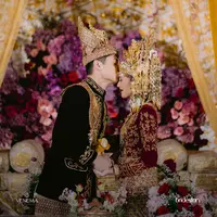 Beby Tsabina hari ini, Minggu (23/6/2024), resmi menjadi istri dari kekasihnya Rizki Natakusumah. [Foto: Instagram/bebytsabina]