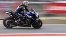 Pembalap Monster Energy Yamaha, Maverick Vinales, saat latihan cepat (FP3) MotoGP Austria di Sirkuit Red Bull Racing, Spielberg, Sabtu (15/8/2020). Vinales keluar sebagai rider tercepat dengan waktu terbaiknya 1 menit 24,317 detik. (AFP/Joe Klamar)