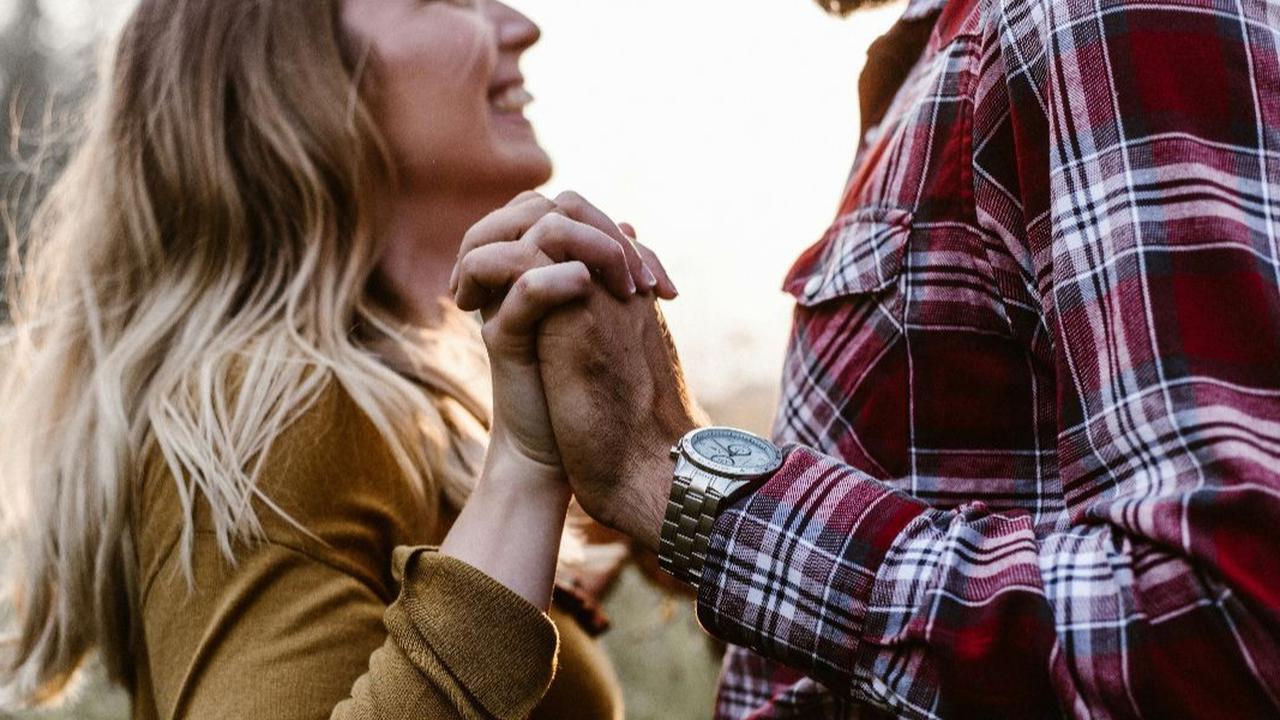 180 Kata Romantis untuk Suami Bahasa Inggris yang Menyentuh Hati