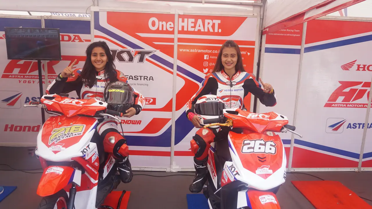 Silviana Octaviani dan Diana Crystal Lukmawati
