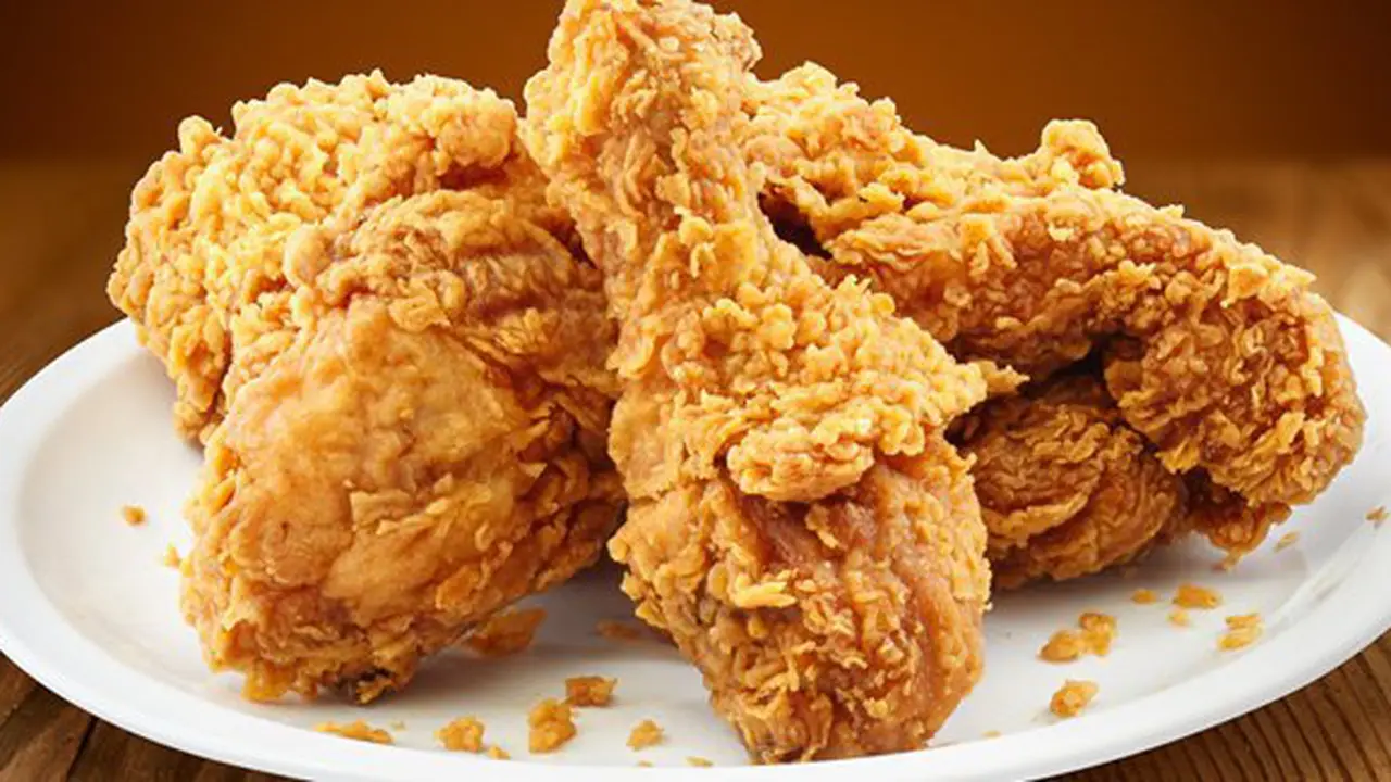 Ayam goreng renyah super lezat/copyright: gobankingrates