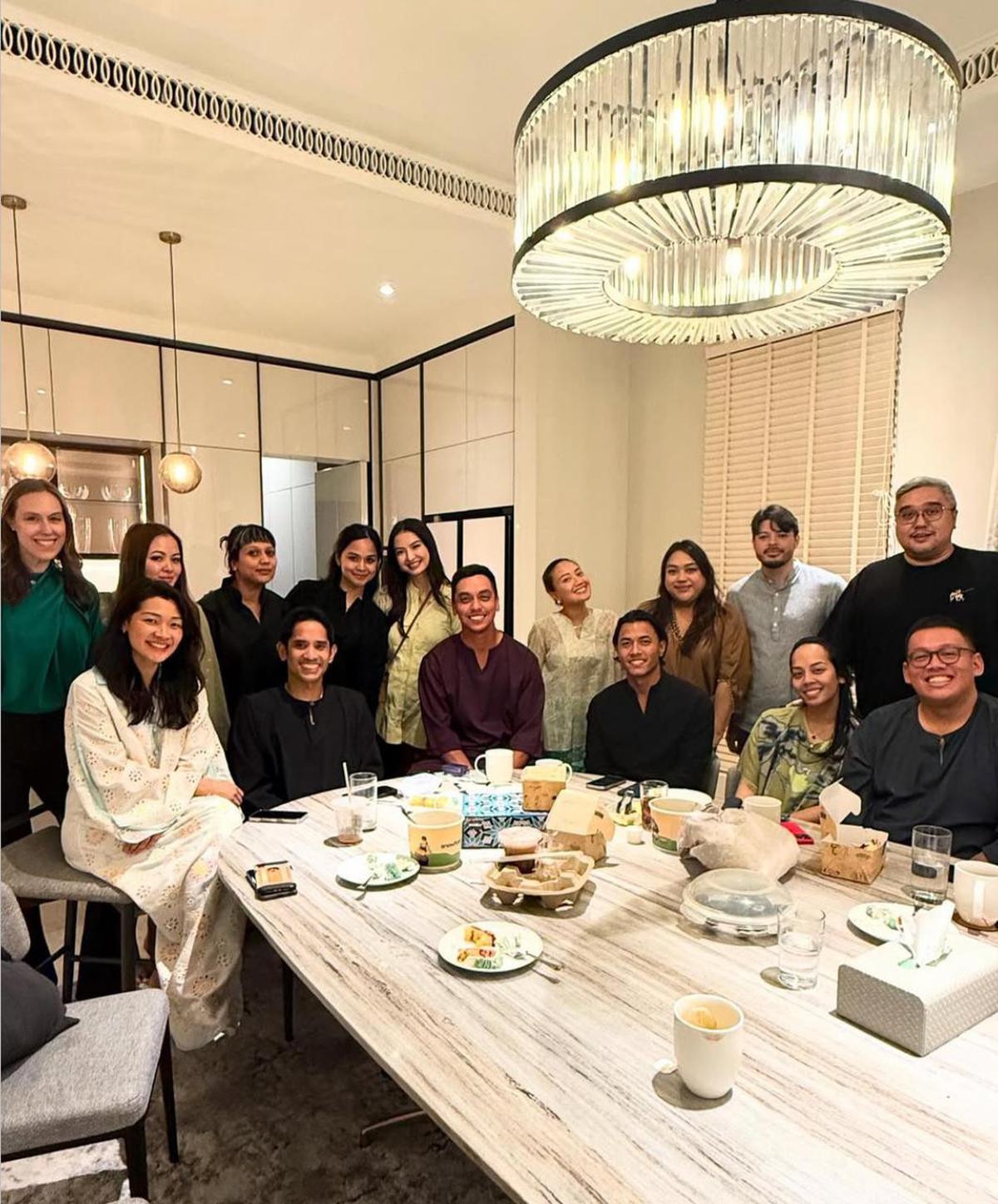 7 Potret Raline Shah Rayakan Ulang Tahun ke-40 di Malaysia dengan Nuansa Buka Puasa, Ini Momen Harunya