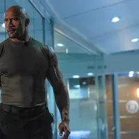 Dwayne Johnson melakoni peran sebagai Luke Hobbs. Foto: via mcall.com