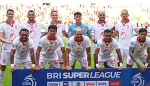 Starting XI Malut United dalam laga pekan ketiga BRI Super League 2025 di Jakarta International Stadium, Sabtu (23/8/2025). (Dok. Malut United)