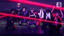 Grup vokal asal Korea Selatan, The Boyz tampil di Beach City International Stadium, Ancol, Jakarta, Sabtu (29/7/2023). (Liputan6.com/Herman Zakharia)