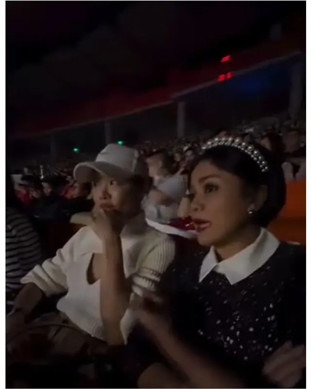 8 Potret seleb Tanah Air nonton konser Mariah Carey di Indonesia, Krisdayanti boyong satu keluarga