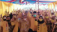 Ketua Dewan Kehormatan Golkar, Akbar Tanjung saat menyambangi pertemuan partai Golkar Kota Depok, di Kecamatan Sukmajaya, Sabtu (28/11/2020) (Foto:Liputan6/Dicky Agung Prihanto)