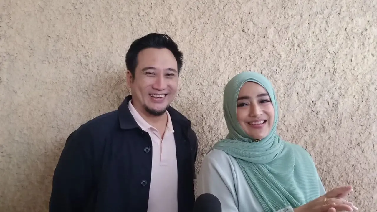 Tengku Firmansyah dan Cindy Fatikasari