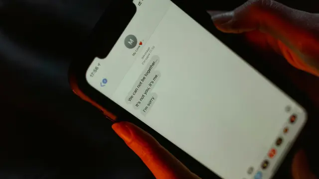 tips fokus bekerja setelah putus cinta