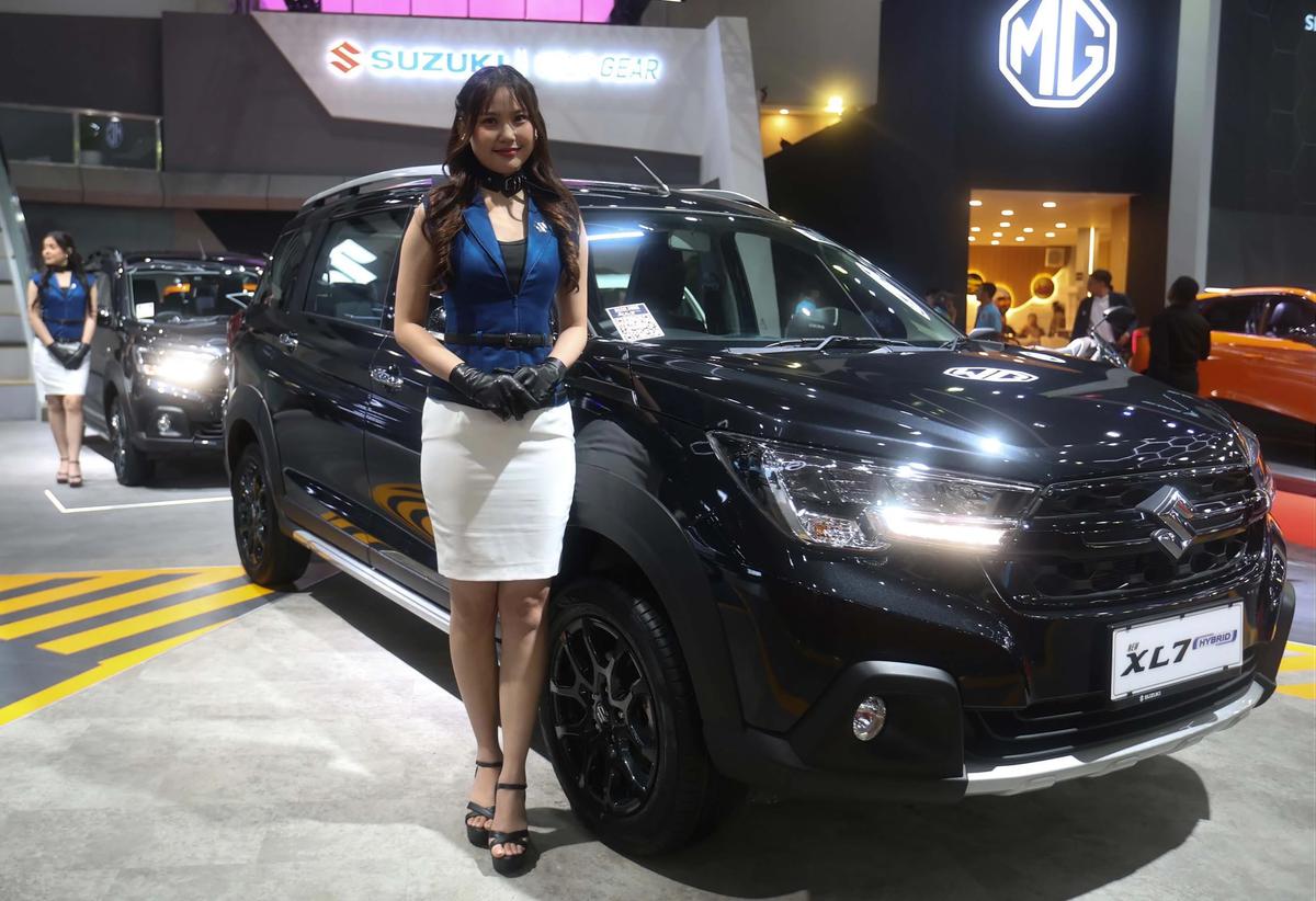 FOTO:  Senyum SPG Hiasi IIMS 2026