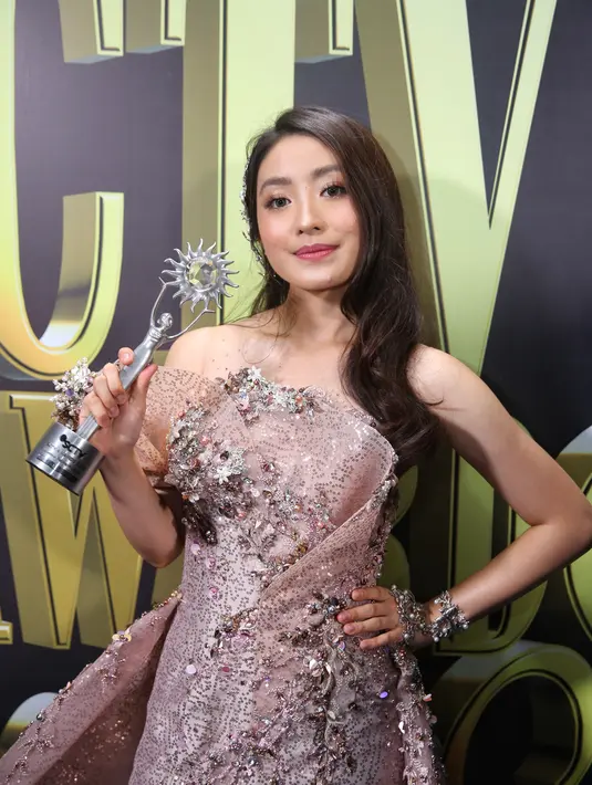 Natasha Wilona SCTV Awards 2019. (Adrian Putra/Fimela.com)