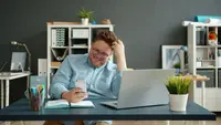 60 Funny Quotes About Working to Free Your Mind from Stress