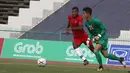 Striker Timnas Indonesia U-22, Marinus Wanewar, saat melawan Vietnam pada laga Piala AFF U-22 2019 di Olympic Stadium, Phnom Penh, Kamboja, Minggu (24/2/2019). Indonesia menang 1-0 atas Vietnam. (Bola.com/Zulfirdaus Harahap)