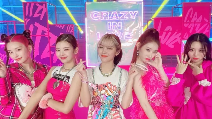 ITZY/dok. JYP