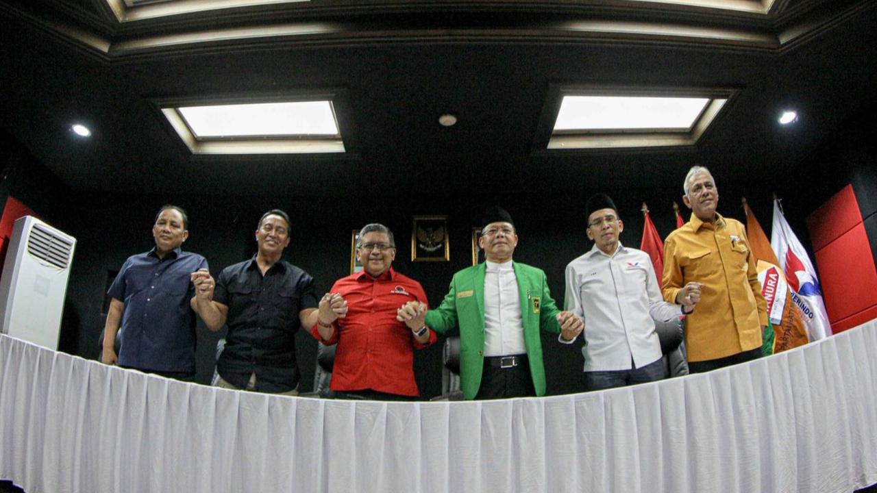 Terkait popularitas Prabowo, kata Hanggoro, tingginya elektabilitas capres nomor urut dua ini juga berpengaruh kepada Gerindra.
