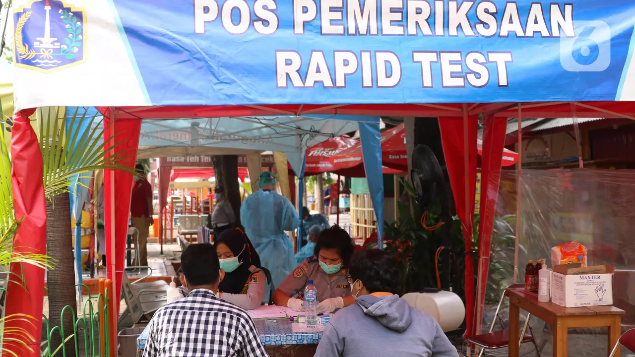 Cegah Covid-19, Penumpang Tiba di Terminal Kalideres Dites Antigen