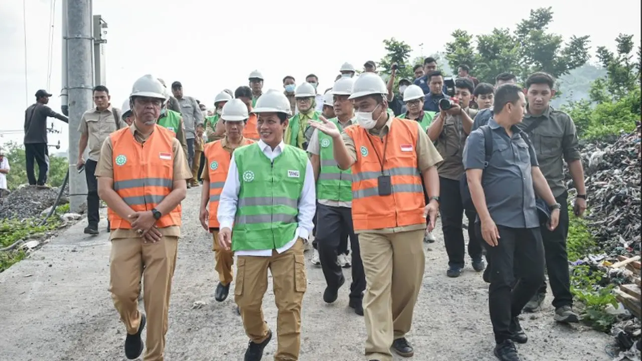 Menteri Lingkungan Hidup Tindak Tegas Pelaku Pengelolaan Sampah yang Tidak Taat Aturan.  foto: dok. Kementerian Lingkungan Hidup