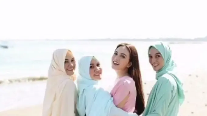 [Bintang] Shandy Aulia 