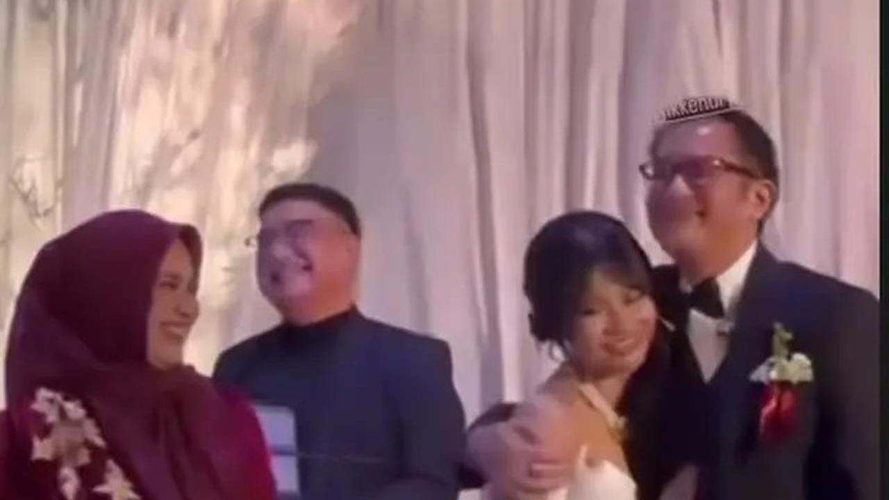Foto-Foto Aldi Bragi Duet dengan Ikke Nurjanah, Penuh Makna dan Emosional
