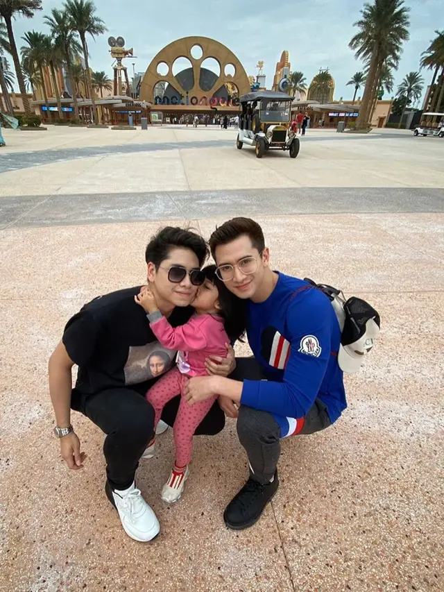 Potret Kedekatan Athalla Naufal dan Vania Athabina. (Sumber: Instagram/athallanaufal7)